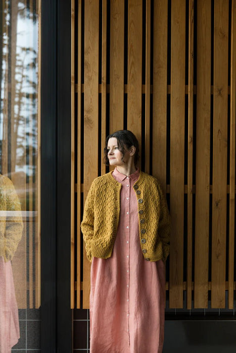 Knotty Lamb - Entwined - Laine - Books