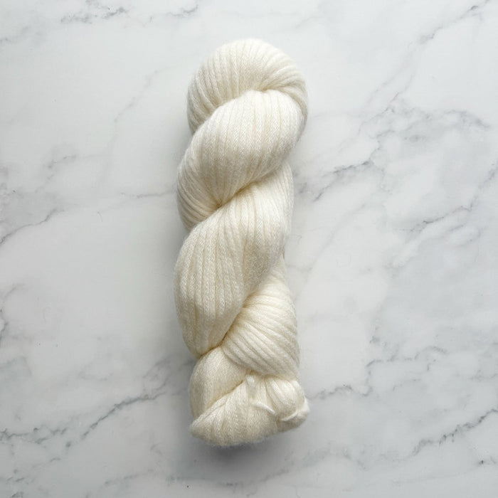 Knotty Lamb - Illîmani Amelie - Illimani Yarn - Yarn