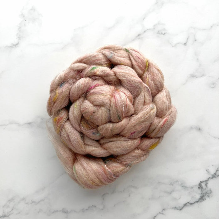 Knotty Lamb - La Bien Aimée Confetti Fiber - La Bien Aimée - Spinning Fiber