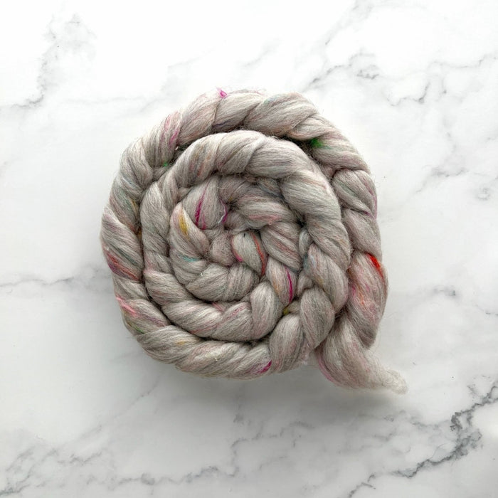 Knotty Lamb - La Bien Aimée Confetti Fiber - La Bien Aimée - Spinning Fiber