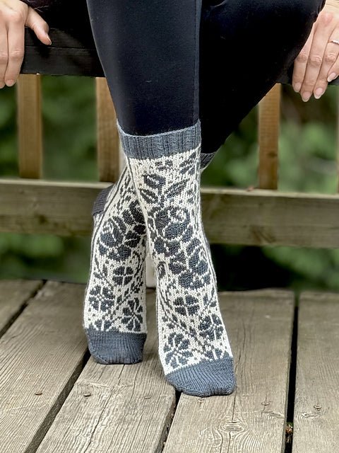 Knotty Lamb - Step Into Color! - Colorwork Sock Workshop - Saturday, October 3, 10:15am-1:15pm - Knotty Lamb - Classes