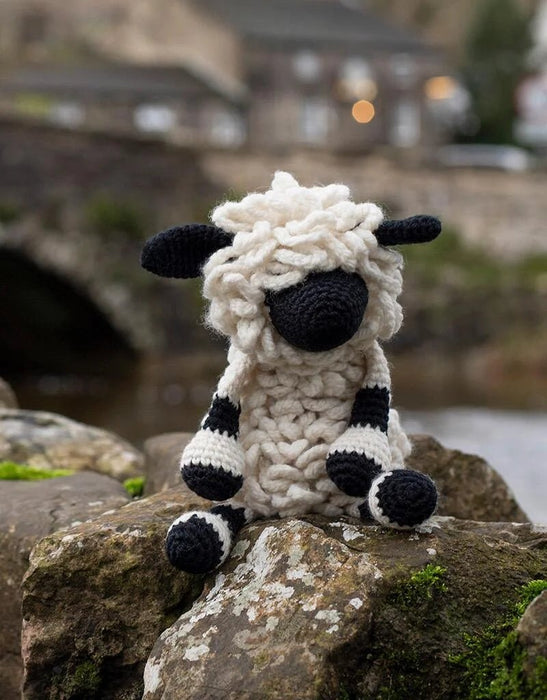 Knotty Lamb - TOFT Amigurumi Kits - TOFT Trade - Kits