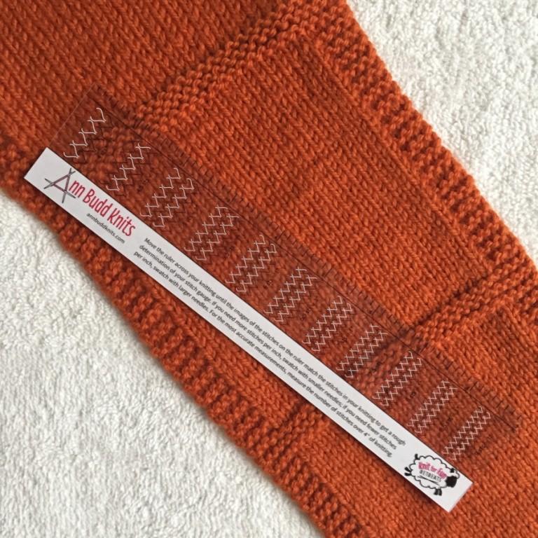 Katrinkles - 8 Needle Gauge Ruler - Yarn Loop